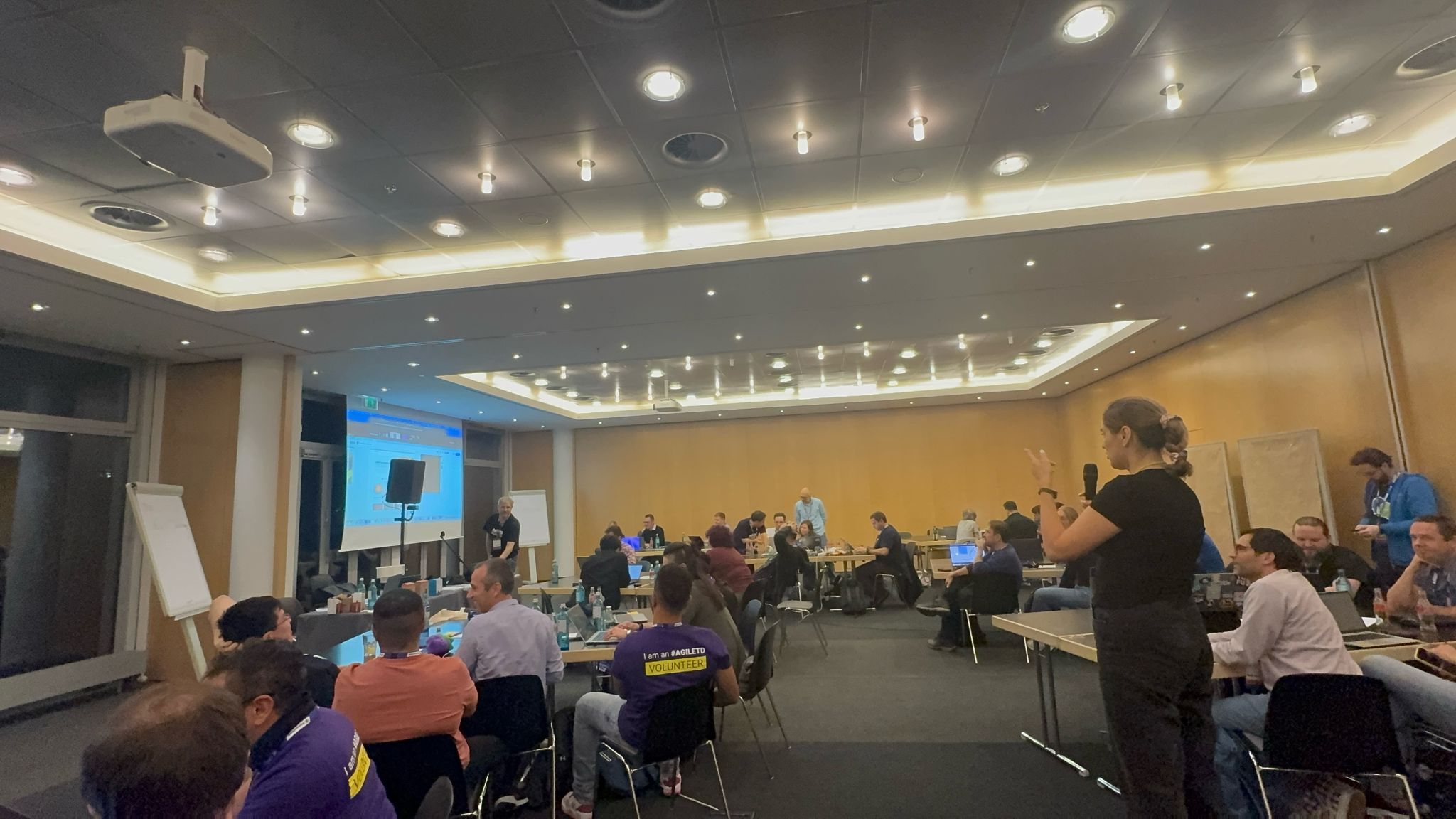 Agile Testing Days hackathon — team building live